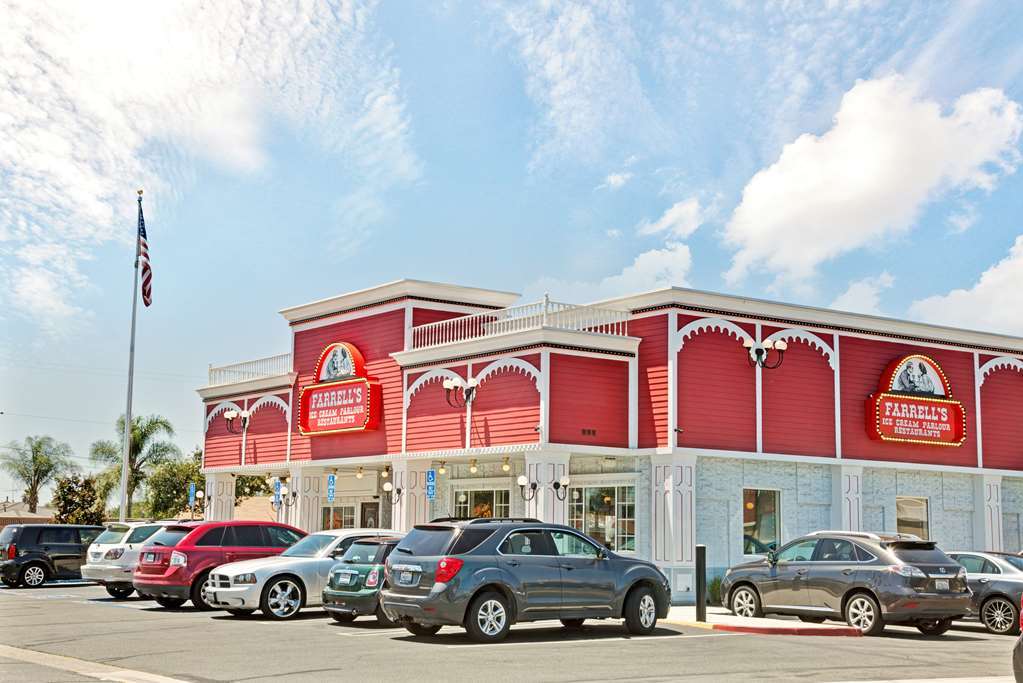 Hotel The Dixie Orange County Stanton Facilidades foto